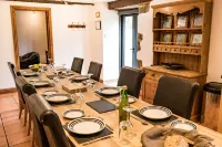 Somerset Country Escape - Luxury Barns with Hot Tubs