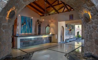 Coco de Mer Hotel and Black Parrot Suites