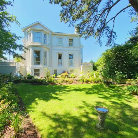 Muntham Luxury Holiday Apartments