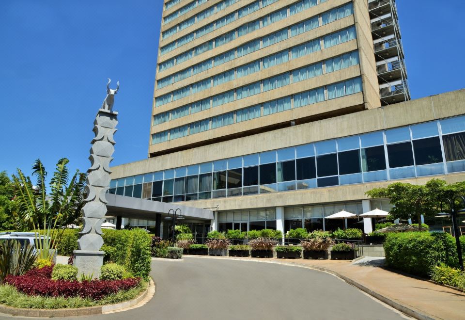 Madareem Crown Hotel Over view