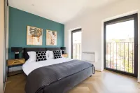 Charles Hope Staines Riverside Hotels in Стейнс