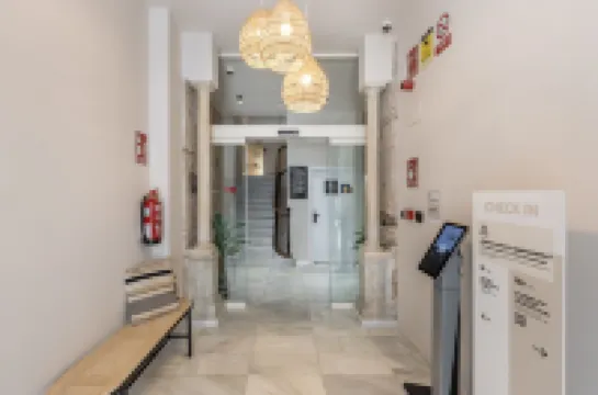 Apartamentos Líbere Málaga Teatro Romano