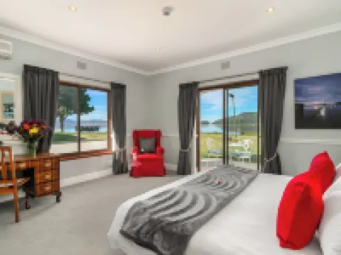 セント ジェームス オブ ナイズナ クニスナのホテル