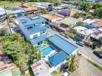 Oz Hotel & Sports Bar Hotels near Spa Sublime