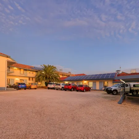 Cowra Motor Inn