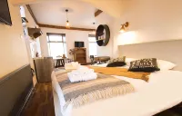 NIK the Greek Hotels in Llangennith, Llanmadoc and Cheriton
