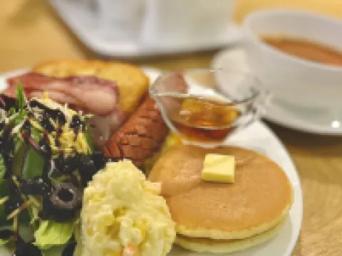 กาเดน โฮเทล โรงแรมในซูว็อน