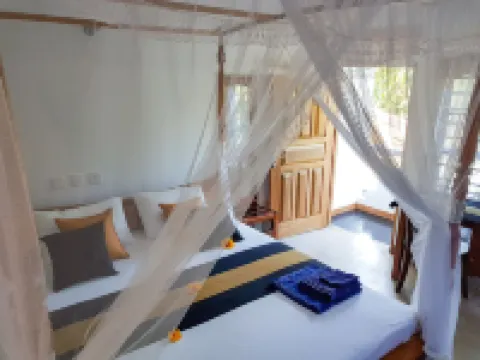 白色別墅海灘度假村
