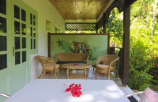 Takamaka Green Village