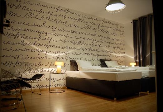 5. 아파트호스텔 바..