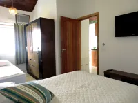 Pousada Pedra Rosa Hotels near Mole Beach