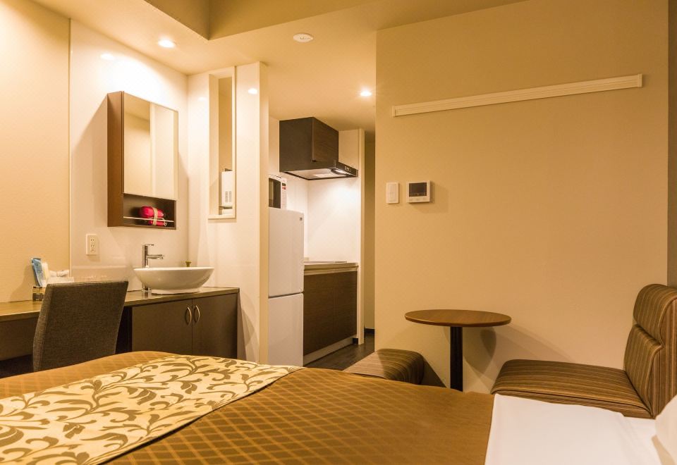 3. 미스터 킨조 인..