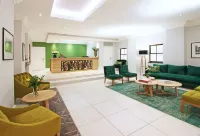 هولو أون ذا سكوير سيتي هوتل