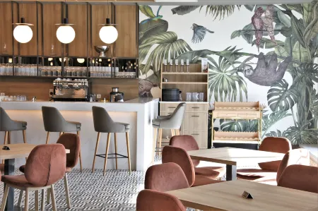 Limak Skopje Luxury Hotel Отели рядом с достопримечательностью «Спомен куќа на Мајка Тереза»