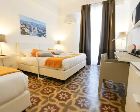 ル スタンツェ ディ ピアッツァ カイローリ メッシーナのホテル