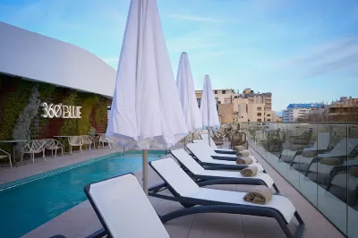 Óbal Urban Hotel Hôtels à proximité de : Puerto Cabopino beach & marina