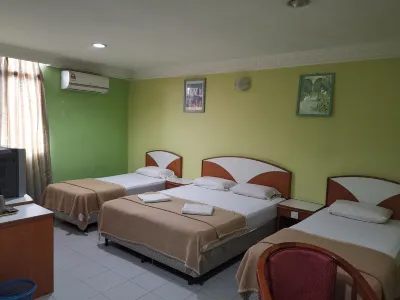 Hotel Inderapura Hotels near Church