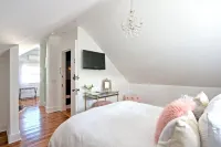 Nest Hudson Hotels in Hudson