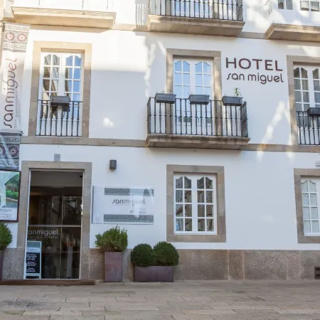 Hotel San Miguel Отели рядом с достопримечательностью «Площадь Галисии»
