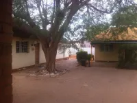 Palapye Guest House - 2-Star