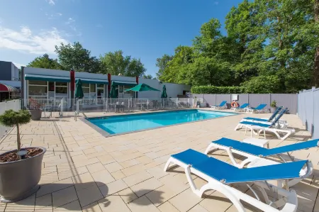 Hôtel Mercure Strasbourg Aéroport Отели в г. Илькирш-Граффенштаден