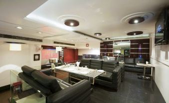 Hotel Delhi 37