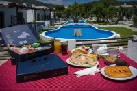 Skiathos Holiday Resort - Mountain view