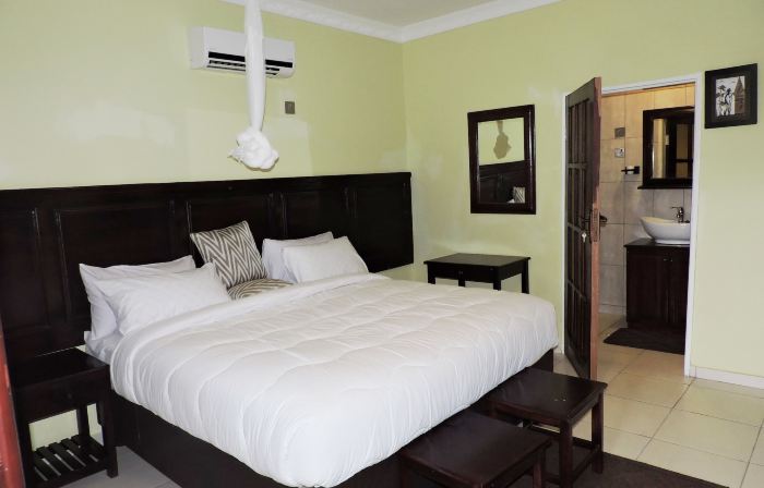 Café Zambezi House of Africa - Hostel