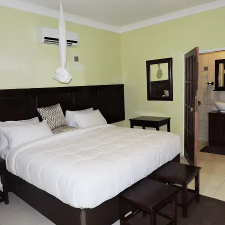 Café Zambezi House of Africa - Hostel