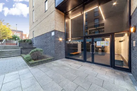 The Lewisham Collection Отели рядом с достопримечательностью «Trinity Laban Conservatoire Of Music and Dance»