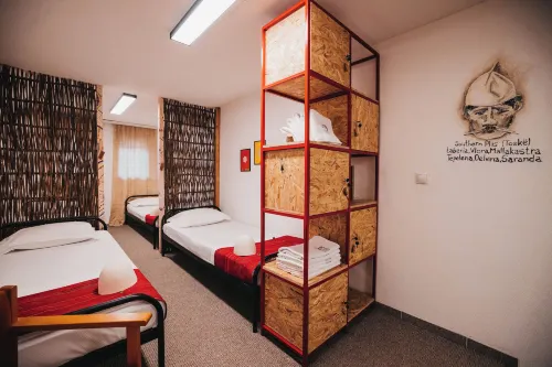 Plis Room - Old Bazaar Hotels in Peje
