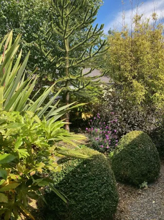 Hemples Lodge Отели рядом с достопримечательностью «Azure Garden Centre & Cafe»