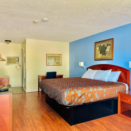 Hampton Motor Inn