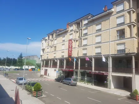 Hotel Arcea Villaviciosa Отели рядом с достопримечательностью «Río de la Ría»