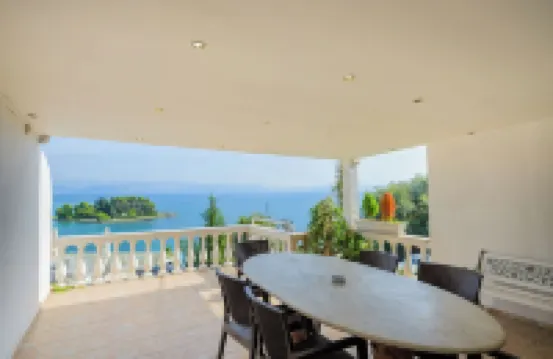 Pontikonisi Hotel & Suites