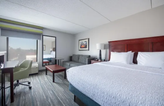 紐波特紐斯約克鎮歡朋酒店