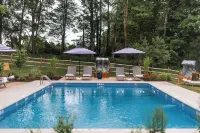 Kenoza Hall - Pools