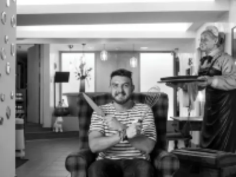 Logis Hôtel Le Glacier Hotels in Orange