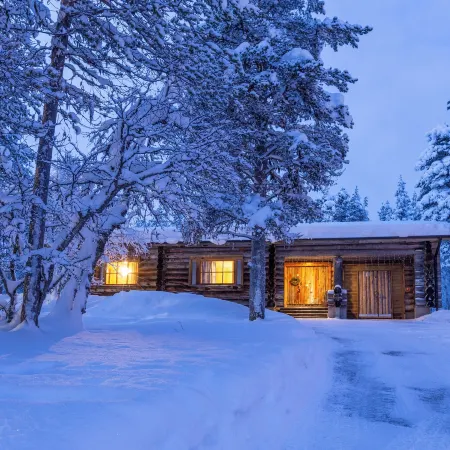 Kuukkeli Log Houses Aurora Resort