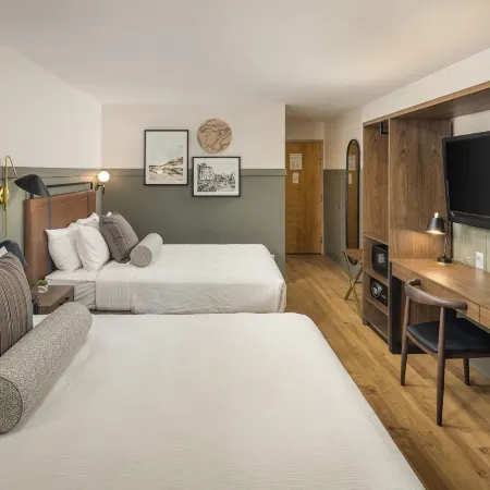 River Canyon Lodge