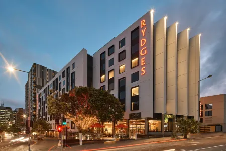Rydges Fortitude Valley Brisbane, an EVT hotel Отели в г. Bowen Hills