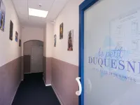 Hotel le Petit Duquesne Hotels near Printing Museum