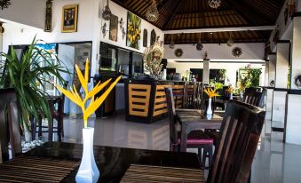 Kelapa Lovina Beach Villa