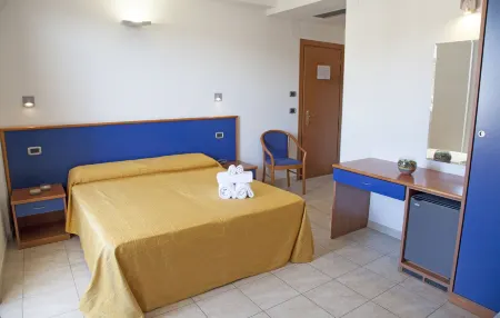 Hotel Smeraldo Отели в г. Alba Adriatica