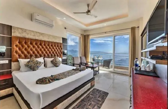 Wood Stock Kasauli - Rooms & Cottages - Panoramic View & Balcony Rooms