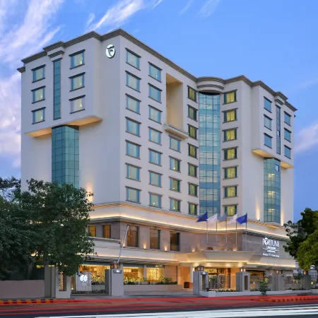 Fortune Landmark, Ahmedabad - Member ITC Hotels' Group Отели рядом с достопримечательностью «Мечеть Sidi Bashir»