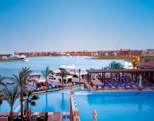 Marina Lodge at Port Ghalib - Homestays