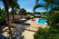 Naples Garden Inn - Beach