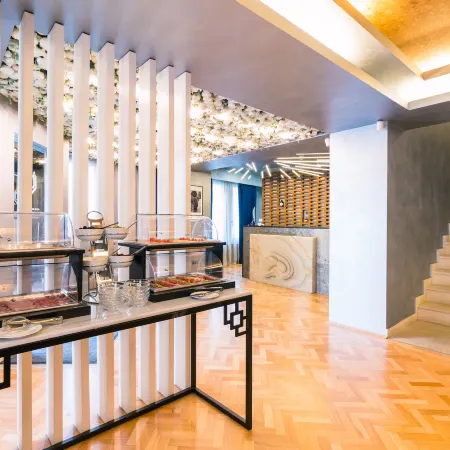 Venis Boutique Hotel