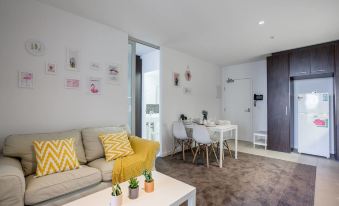 New Renovated & Cozy Apt Closes to Southern Cross